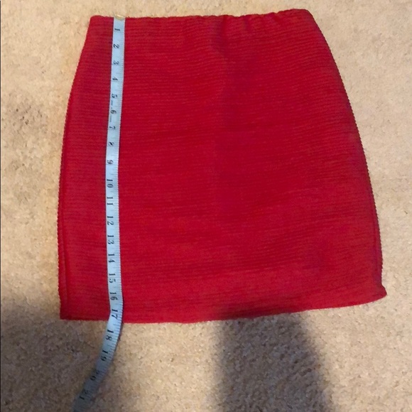Red skirt S forever 21 - Picture 3 of 5